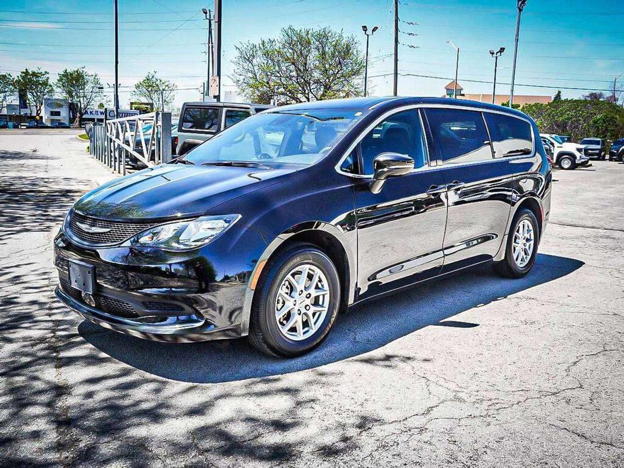 2025 Chrysler Grand Caravan  Photo4