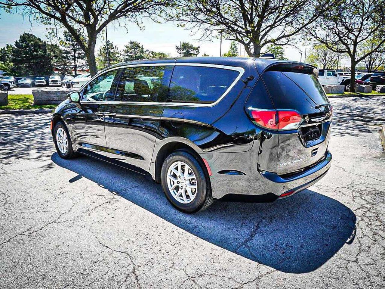 2025 Chrysler Grand Caravan  Photo