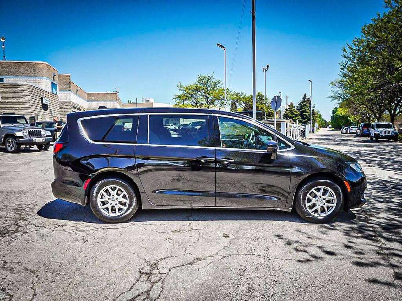 2025 Chrysler Grand Caravan  Photo