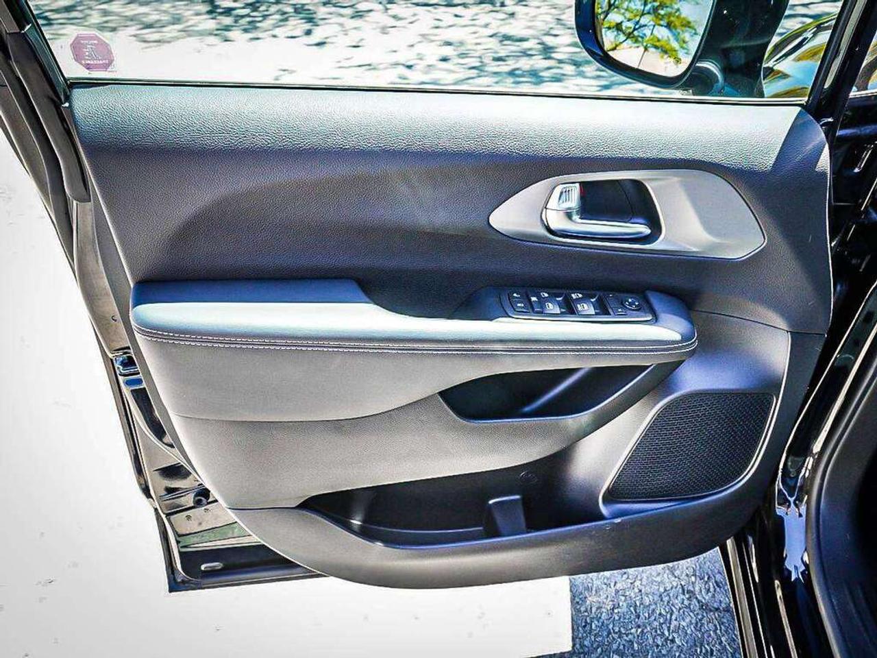 2025 Chrysler Grand Caravan  Photo