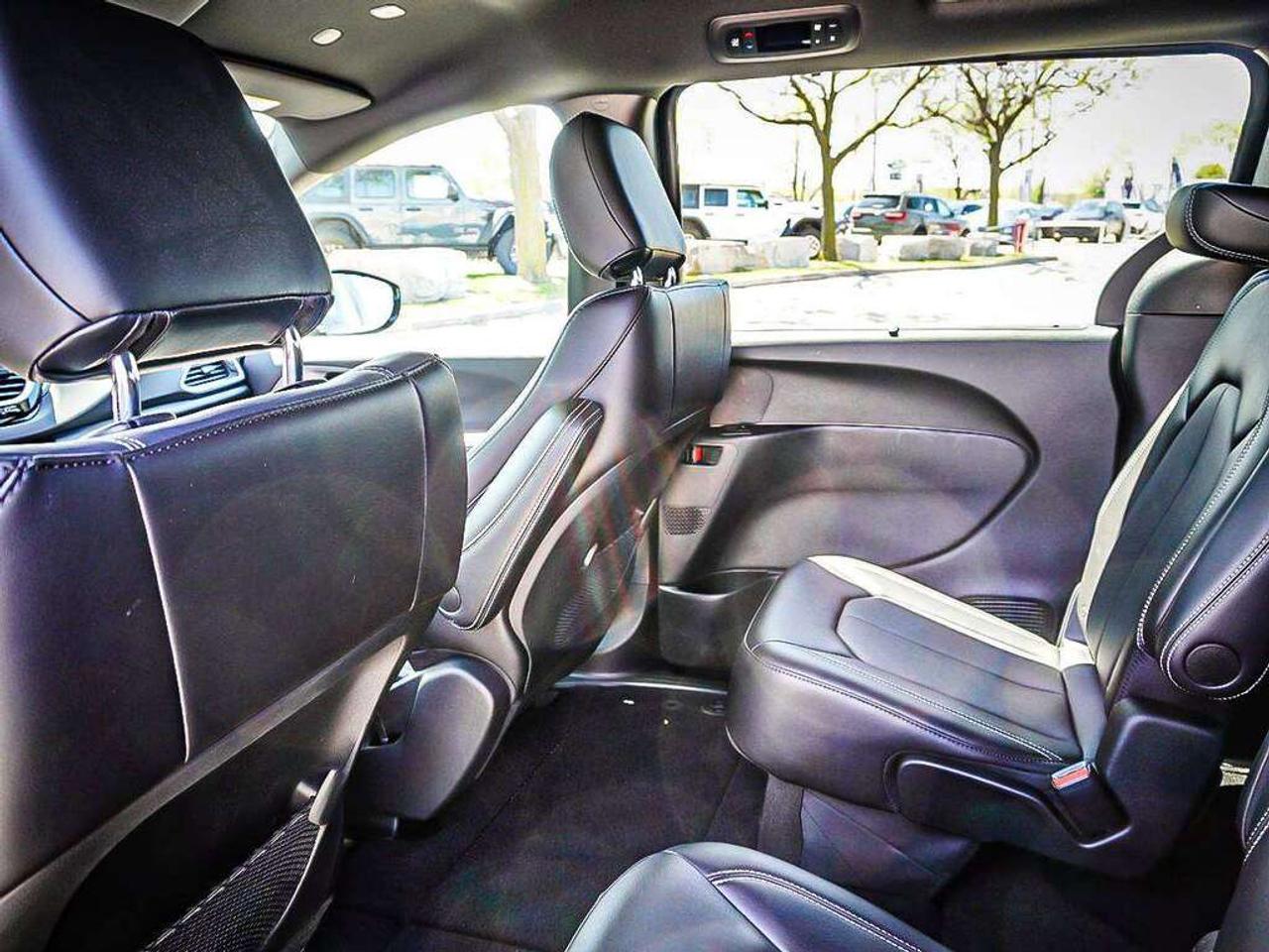 2025 Chrysler Grand Caravan  Photo