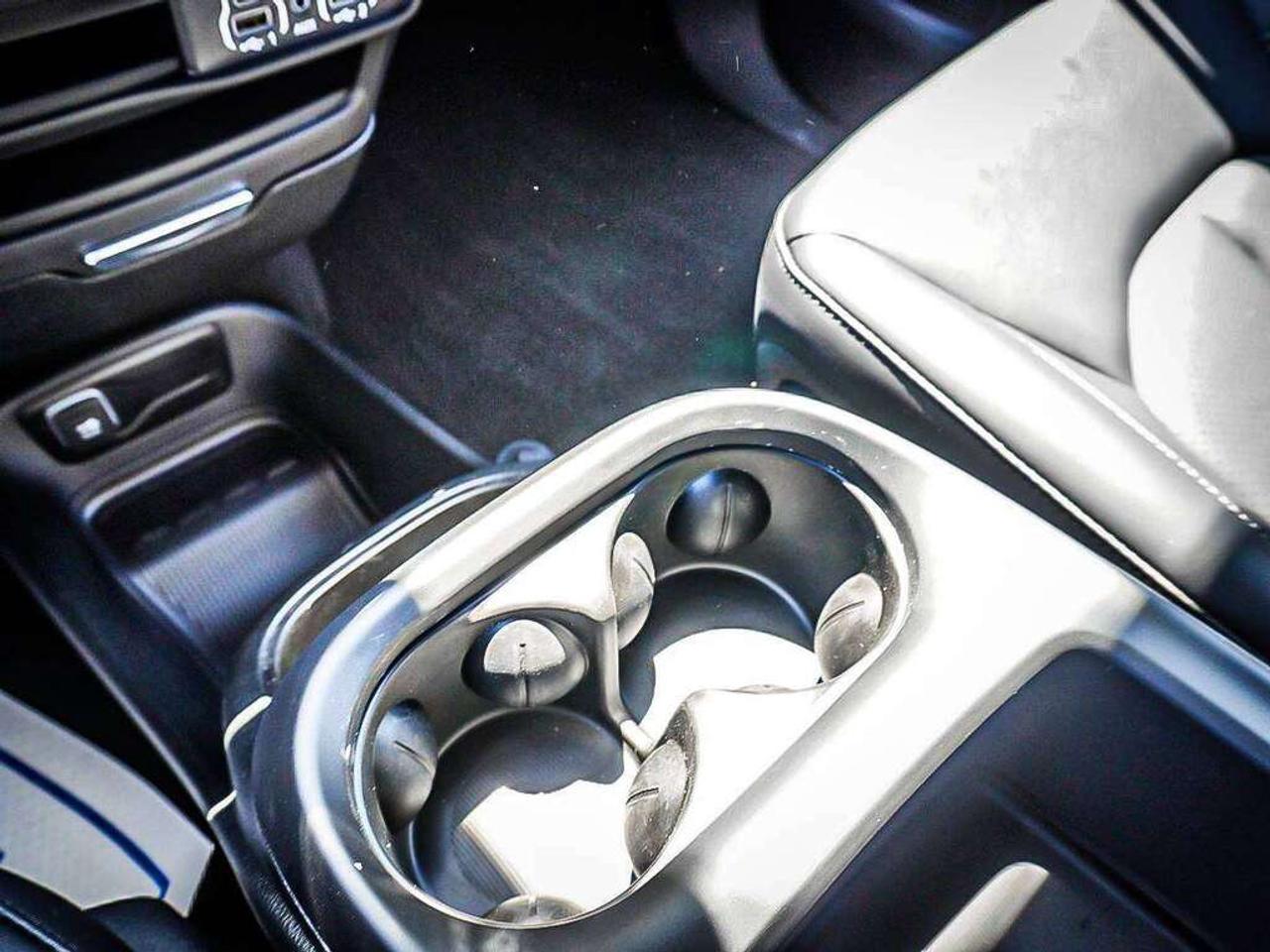 2025 Chrysler Grand Caravan  Photo