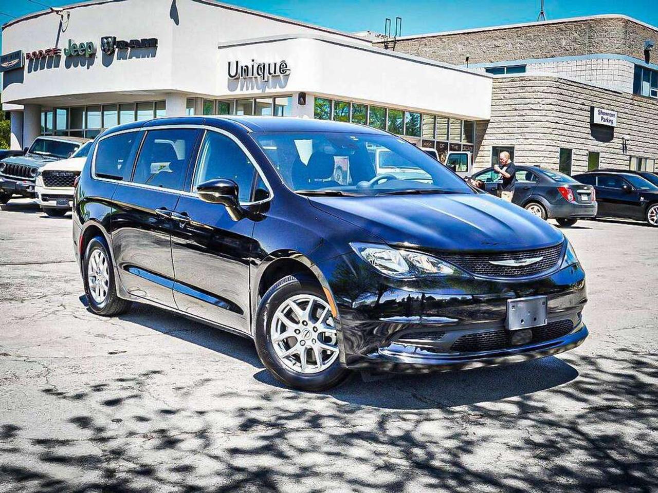 2025 Chrysler Grand Caravan  Photo