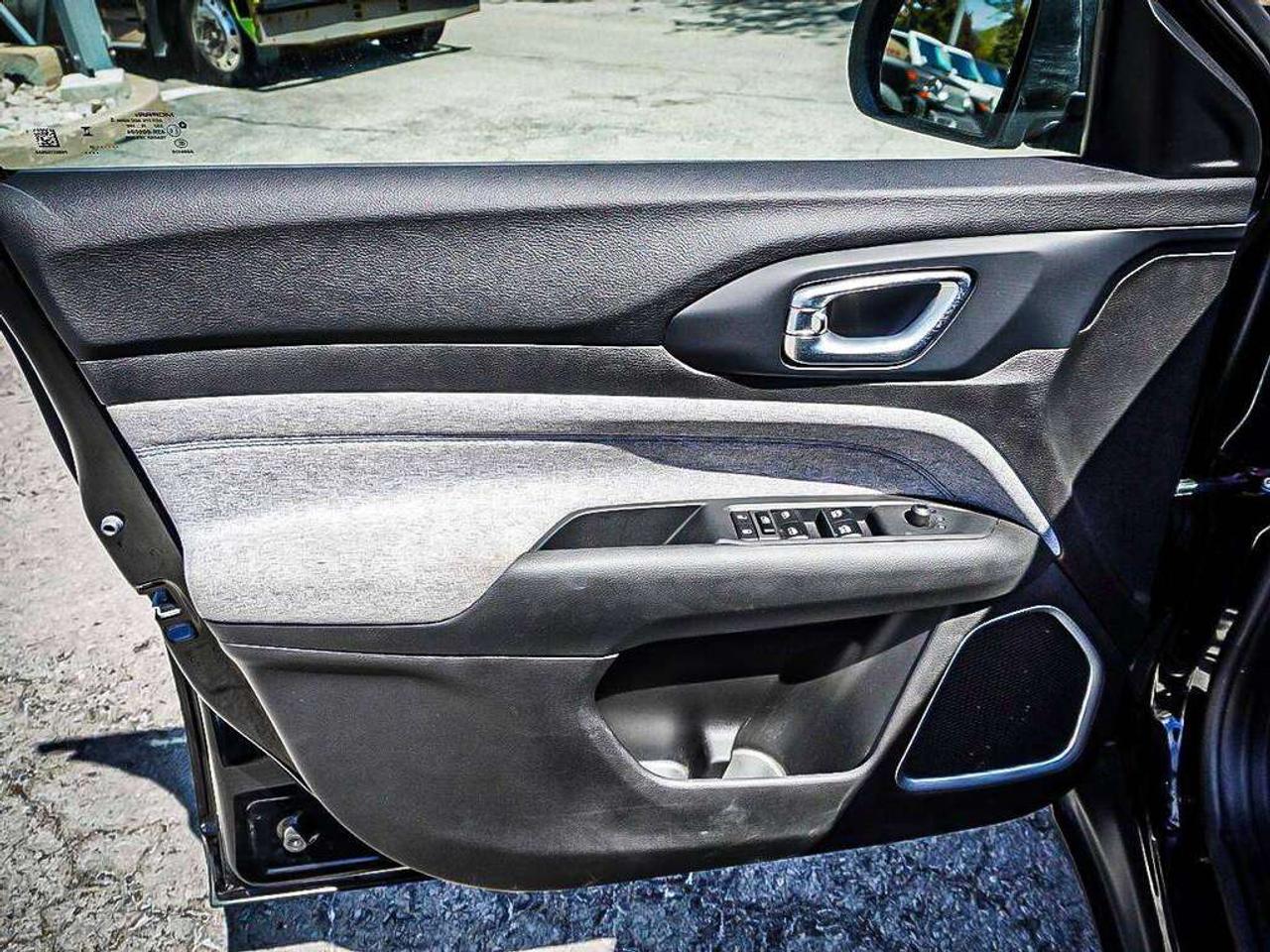 2025 Jeep Compass  Photo