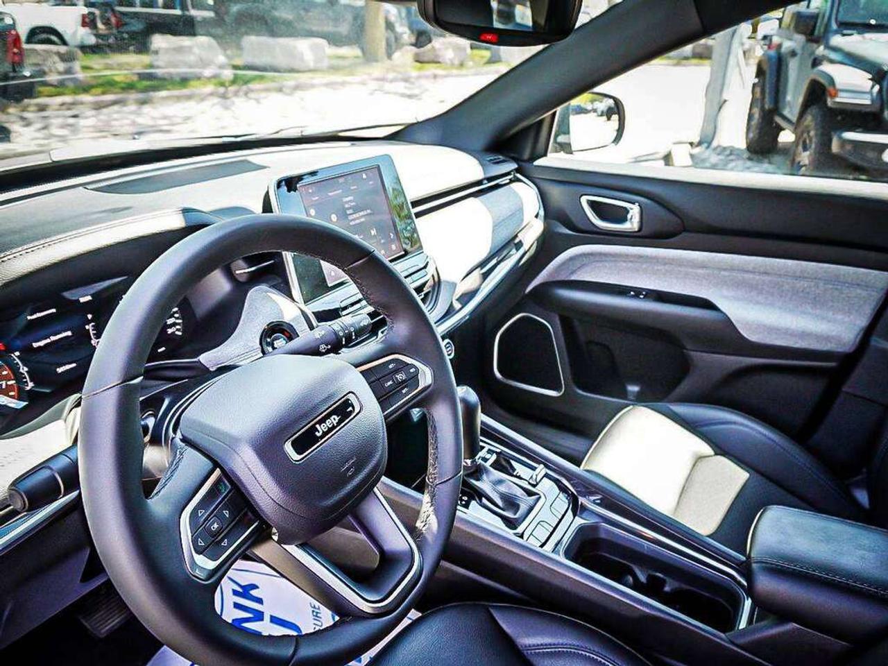 2025 Jeep Compass  Photo
