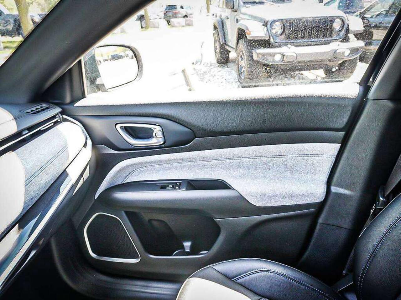 2025 Jeep Compass  Photo
