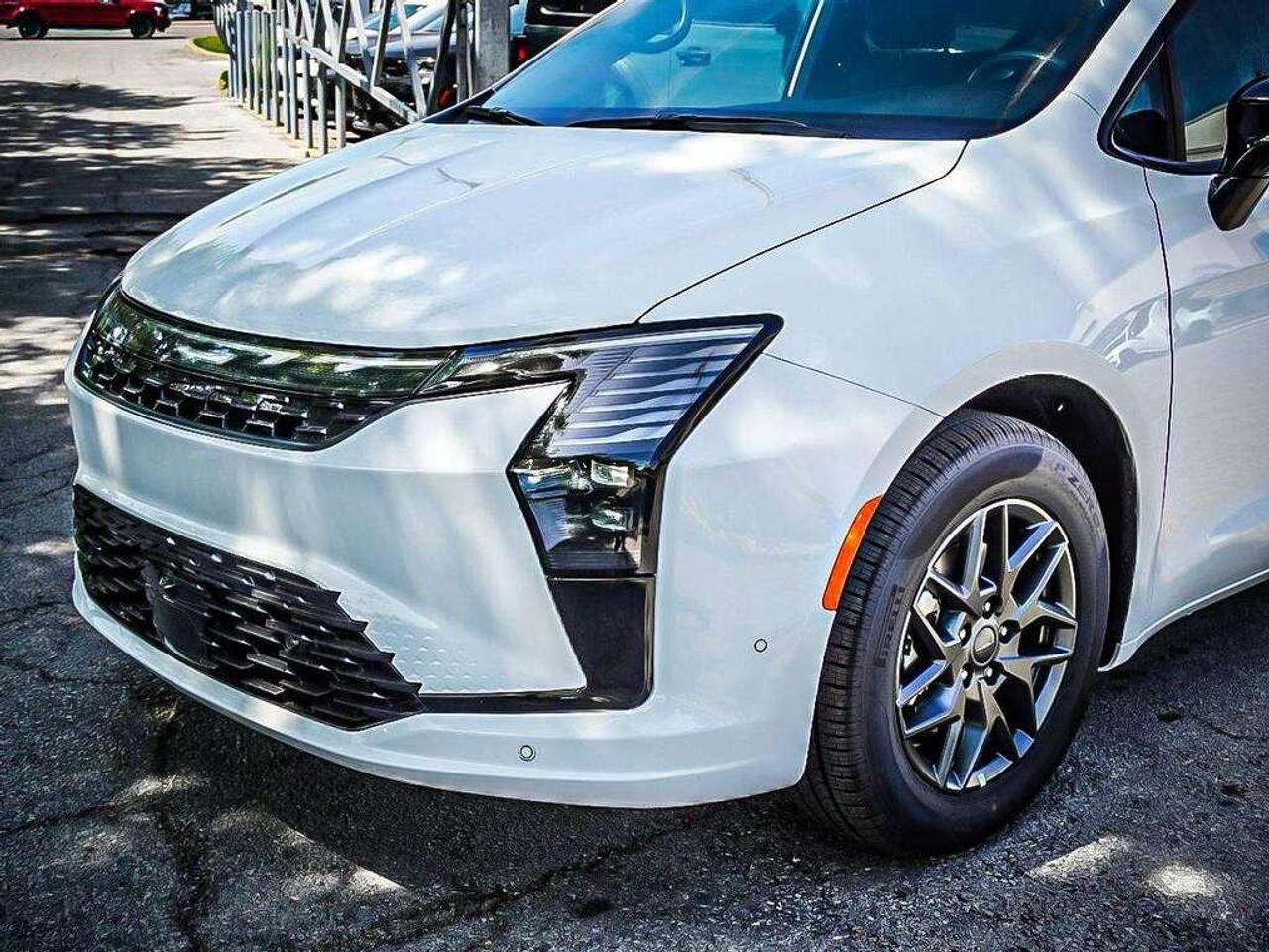 2027 Chrysler Pacifica  Photo