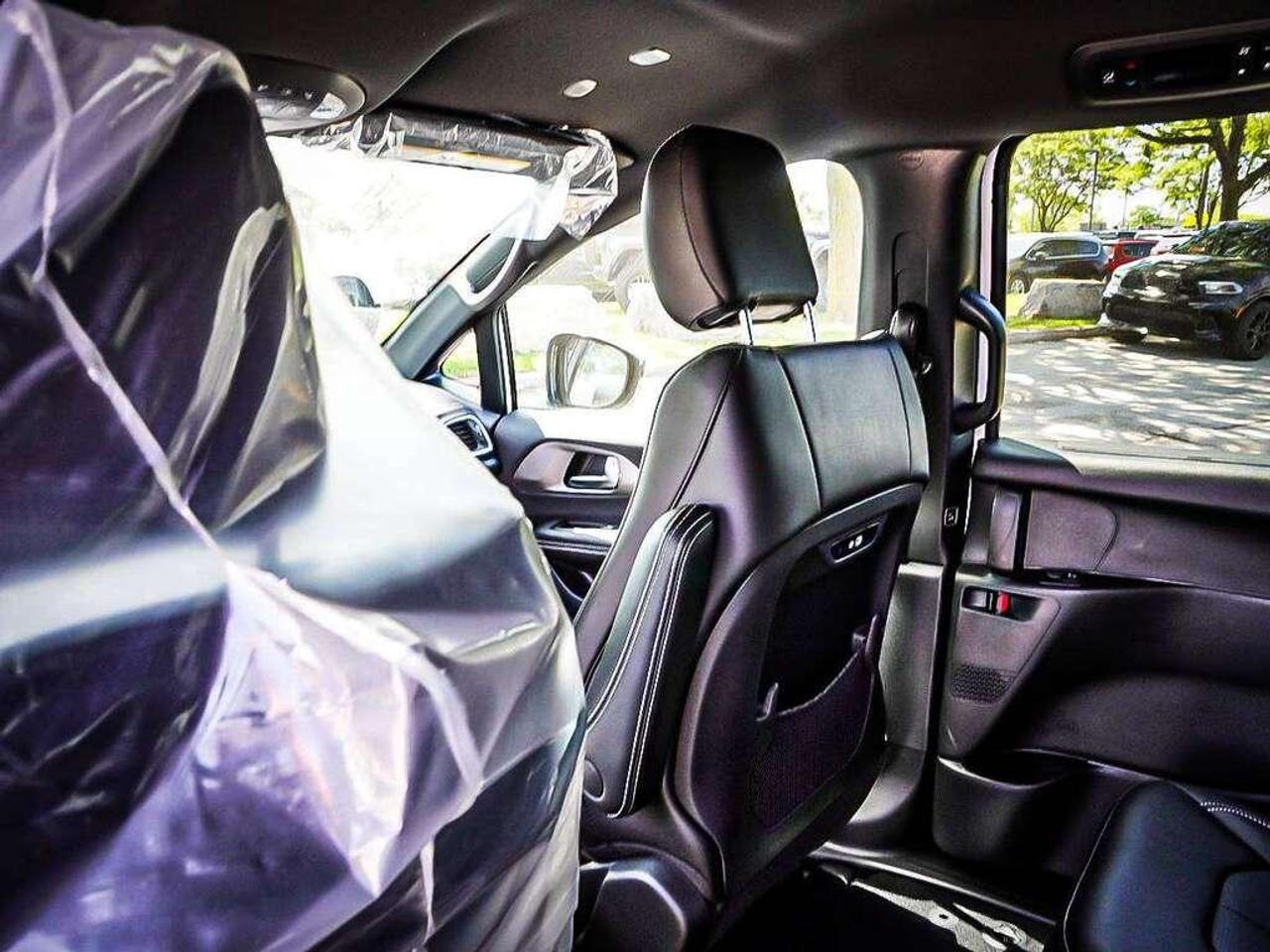 2027 Chrysler Pacifica  Photo