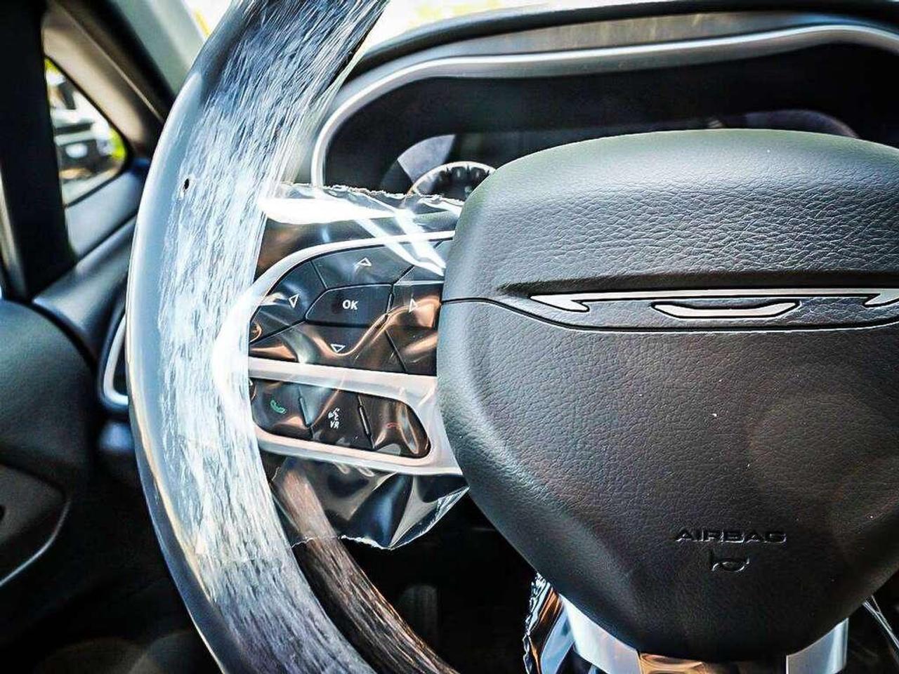 2027 Chrysler Pacifica  Photo