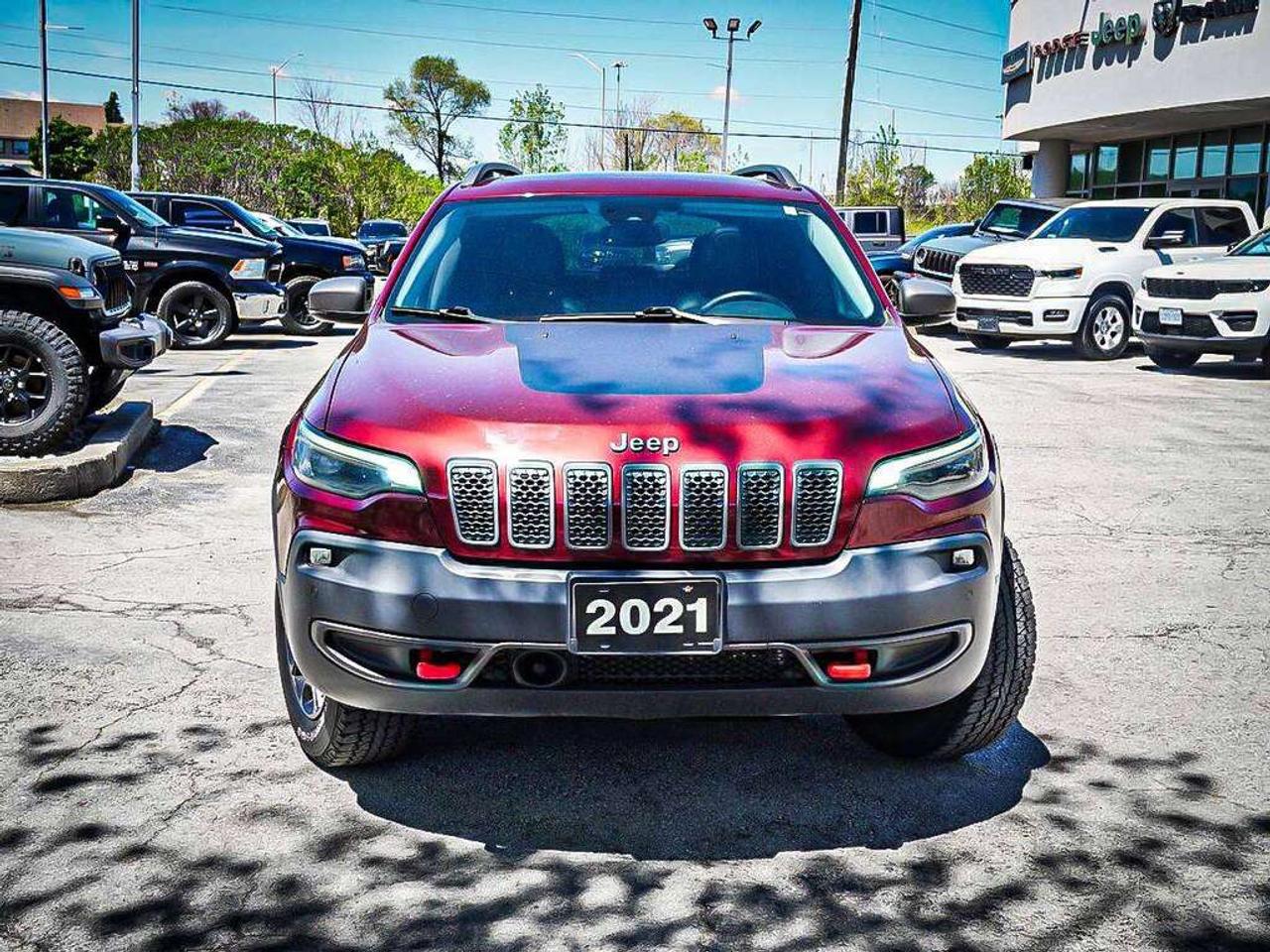 2021 Jeep Cherokee  Photo3