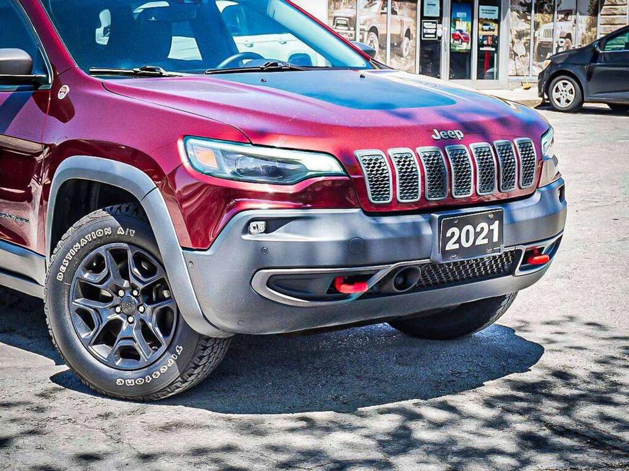 2021 Jeep Cherokee  Photo2