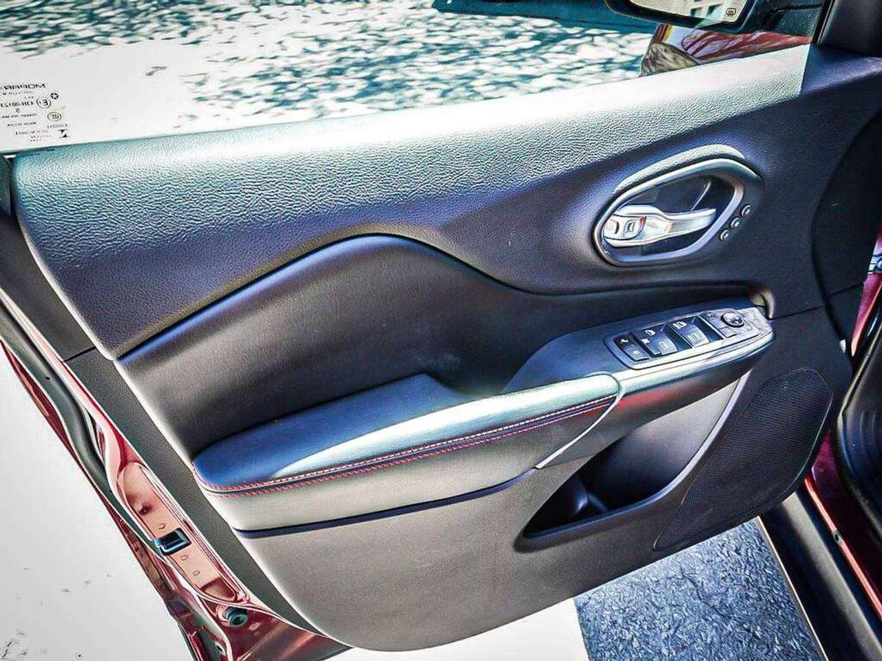 2021 Jeep Cherokee  Photo