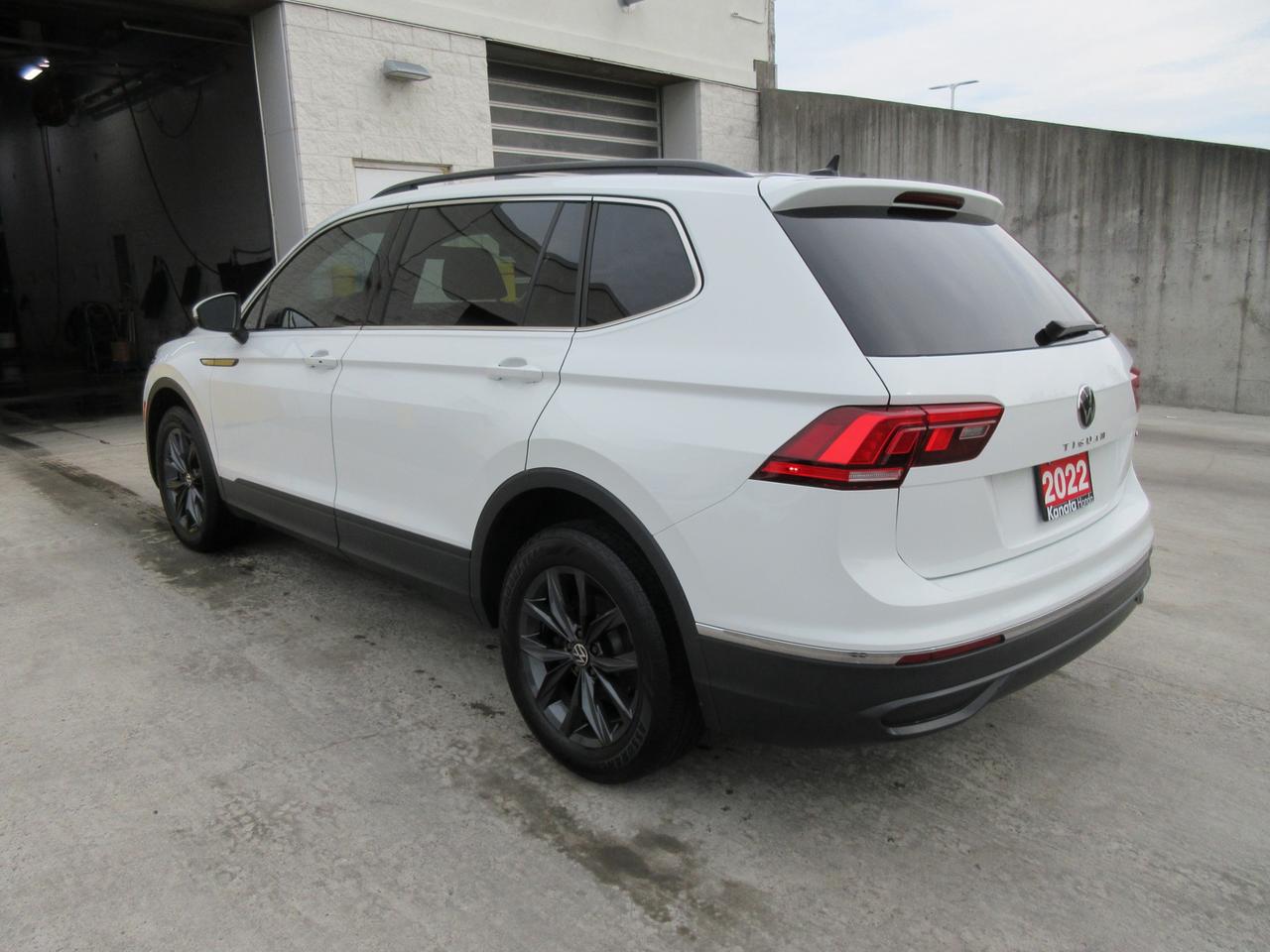2022 Volkswagen Tiguan Comfortline 4dr All-wheel Drive 4MOTION Photo3