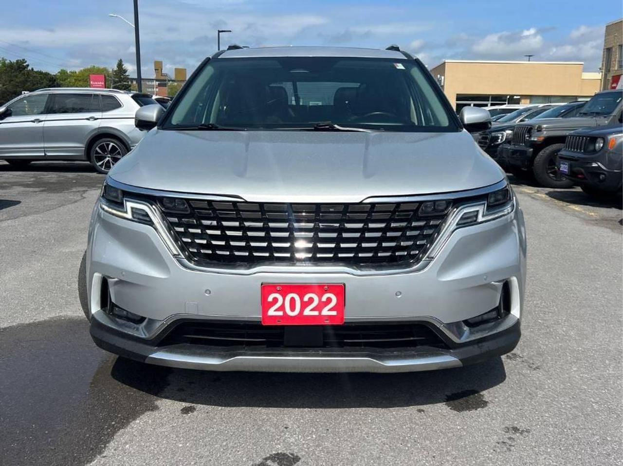 2022 Kia Carnival SX Passenger Van Photo