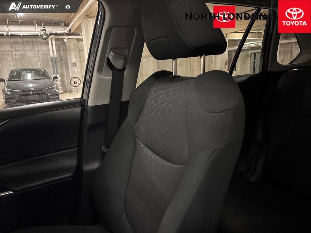 2023 Toyota RAV4 XLE 4dr All-wheel Drive Photo