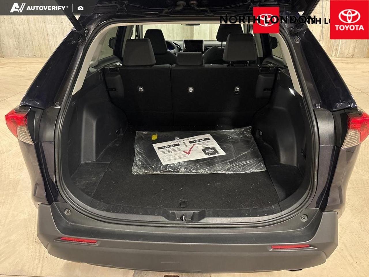 2023 Toyota RAV4 XLE 4dr All-wheel Drive Photo