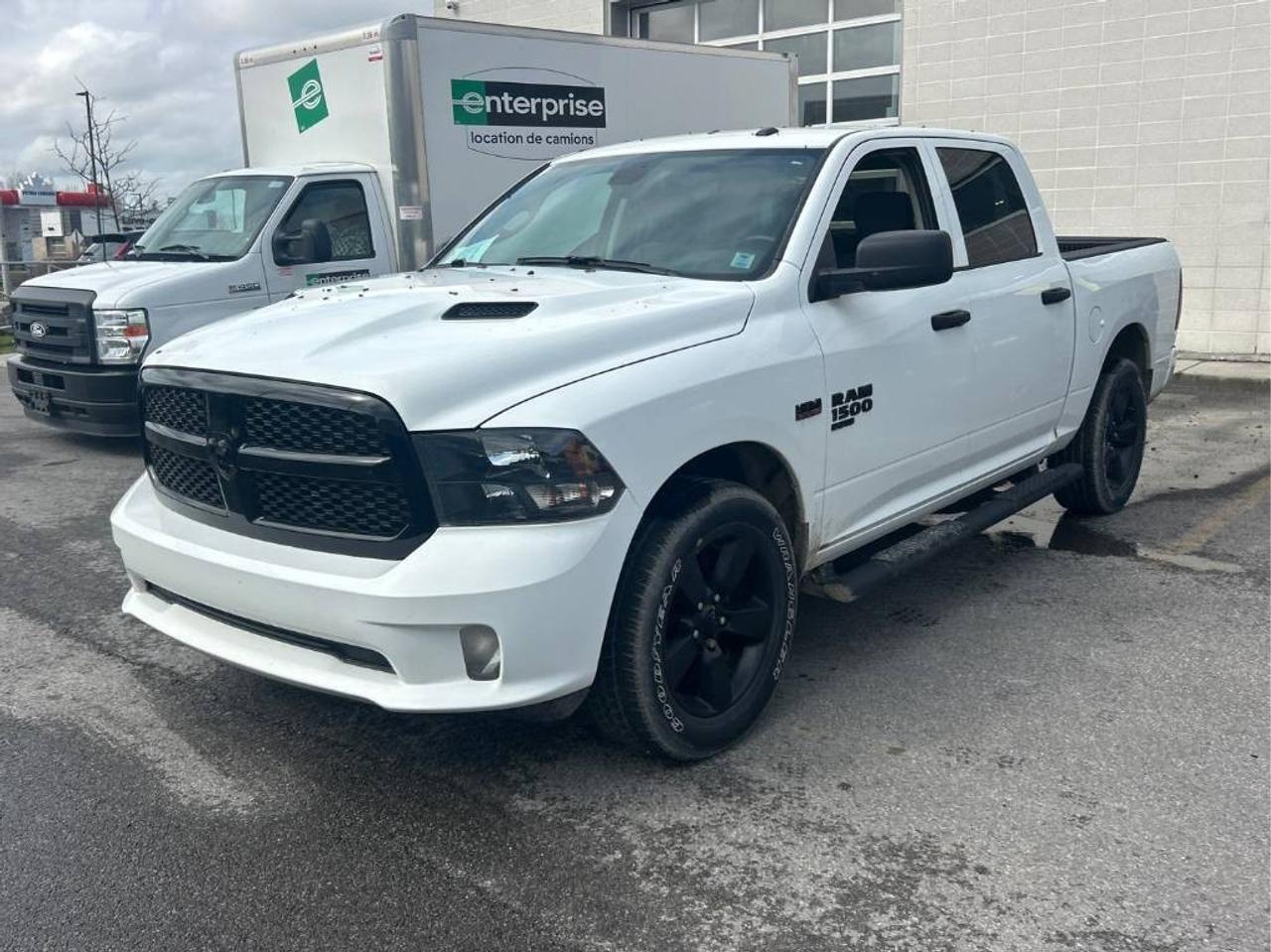 Used 2022 RAM 1500 Classic Tradesman 4x4 Crew Cab 5.6 ft. box 140 in. WB for sale in Pembroke, ON