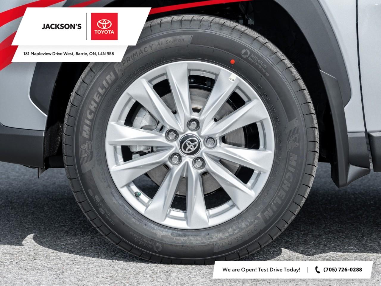 2026 Toyota Corolla Cross LE 4dr Front-Wheel Drive Photo4
