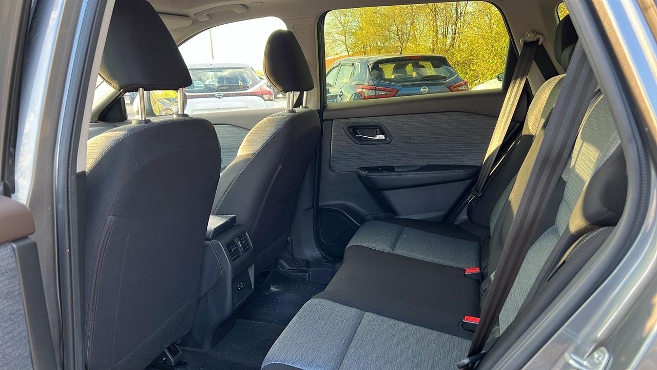 2023 Nissan Rogue SV Moonroof 4dr All-Wheel Drive Sport Utility Photo