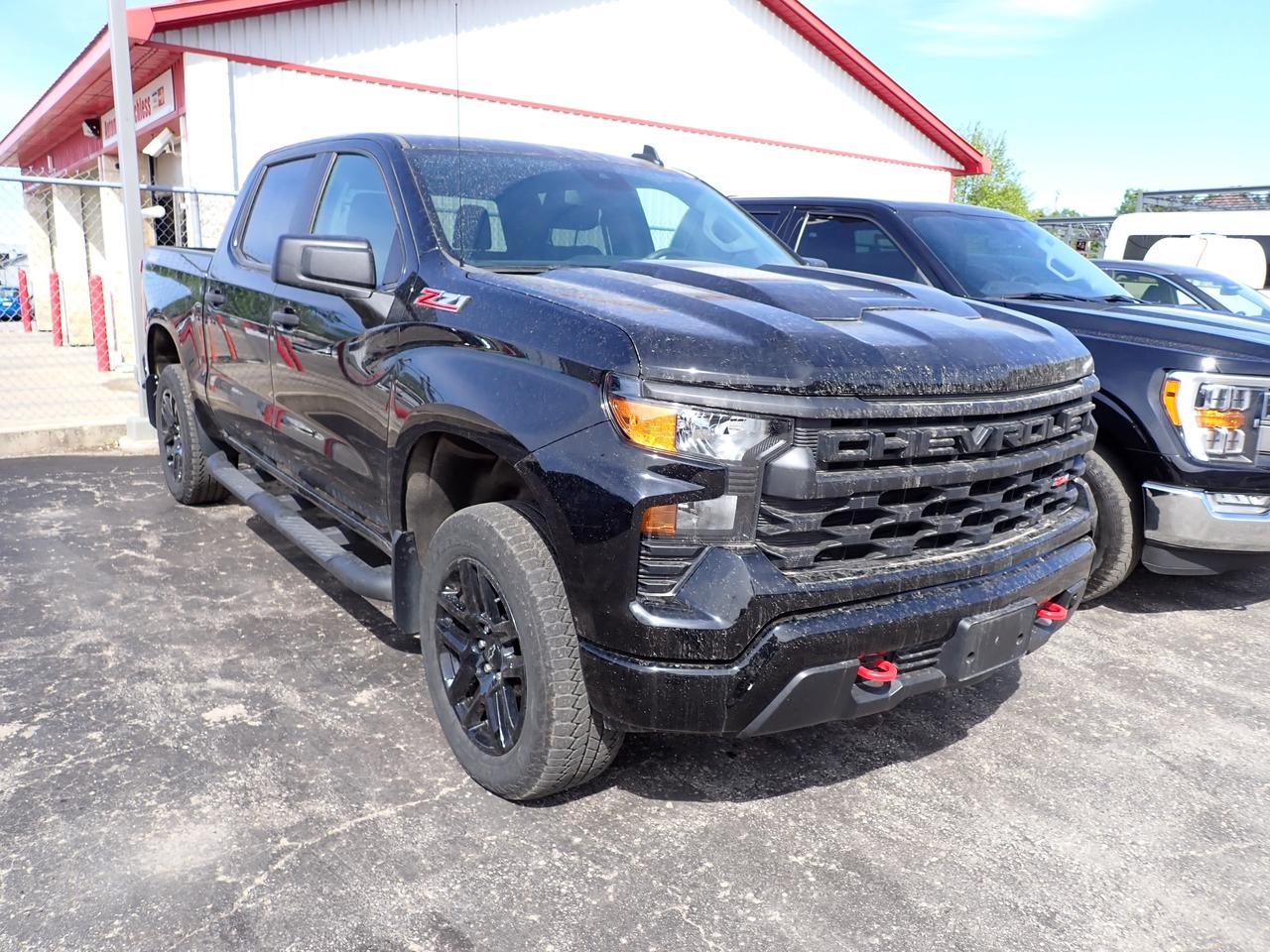 2024 Chevrolet Silverado 1500 Custom Trail Boss 4WD Photo