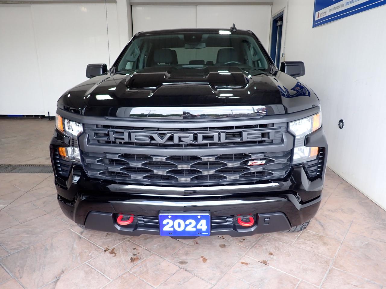 2024 Chevrolet Silverado 1500 Custom Trail Boss 4WD 5'8 BOX Z71 OFF ROAD Photo