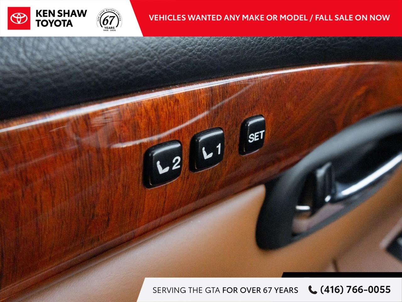 2005 Lexus SC 430 Base 2dr Convertible Photo