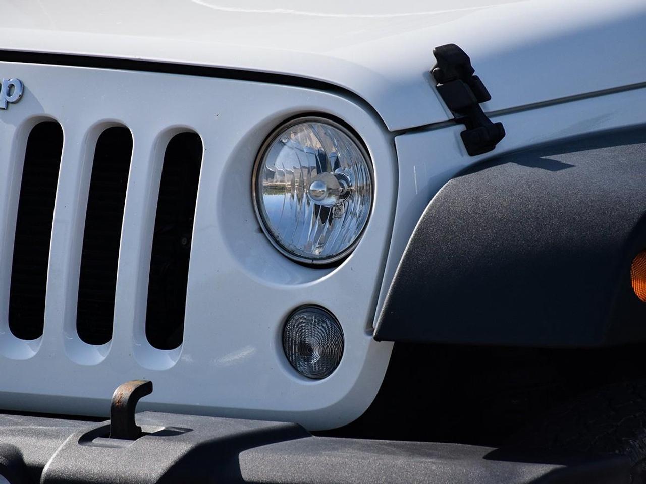 2017 Jeep Wrangler Sport 2dr 4x4 Photo
