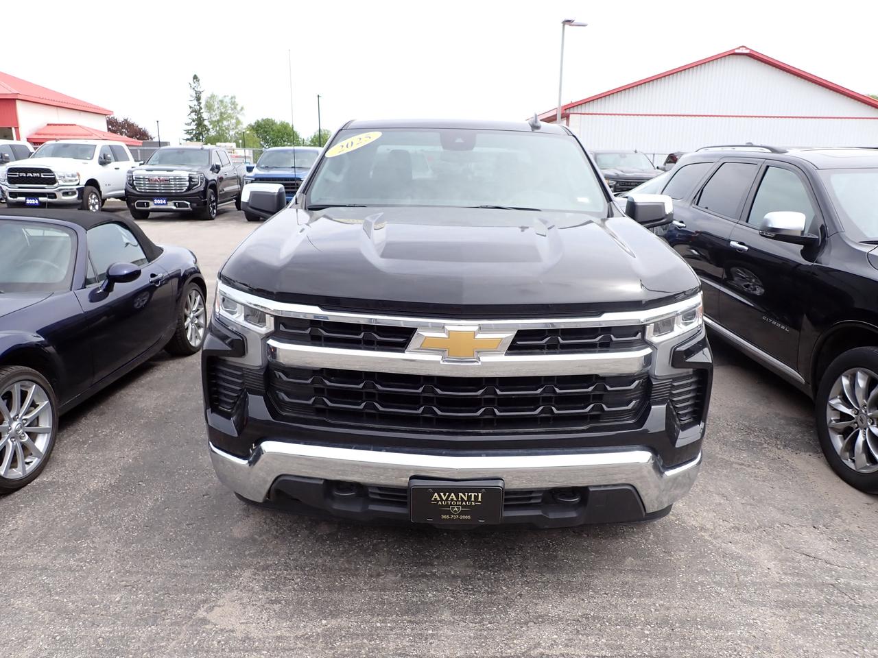 2025 Chevrolet Silverado 1500 LT 4WD Crew Cab Photo