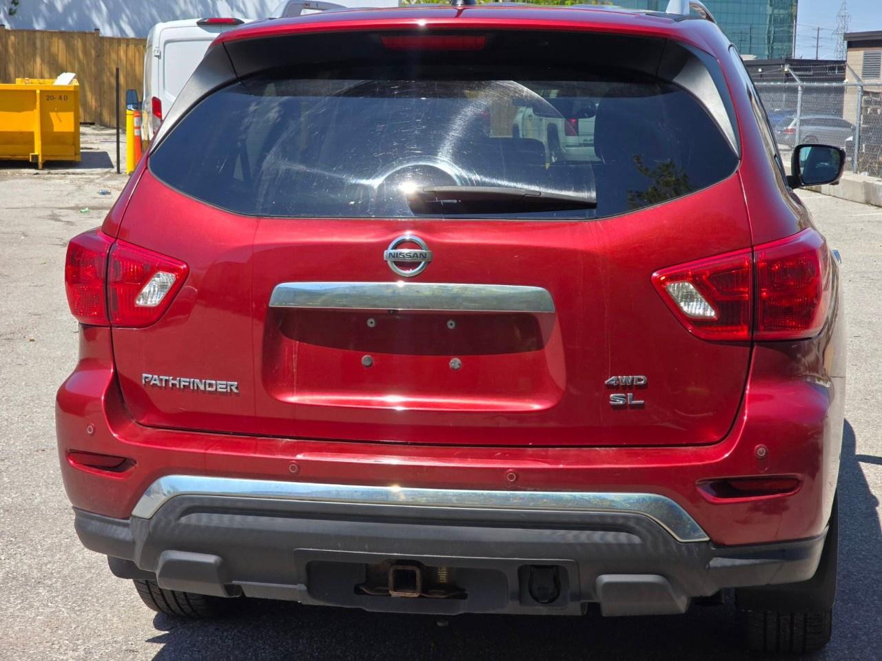 2017 Nissan Pathfinder 4WD 4DR SL Photo4