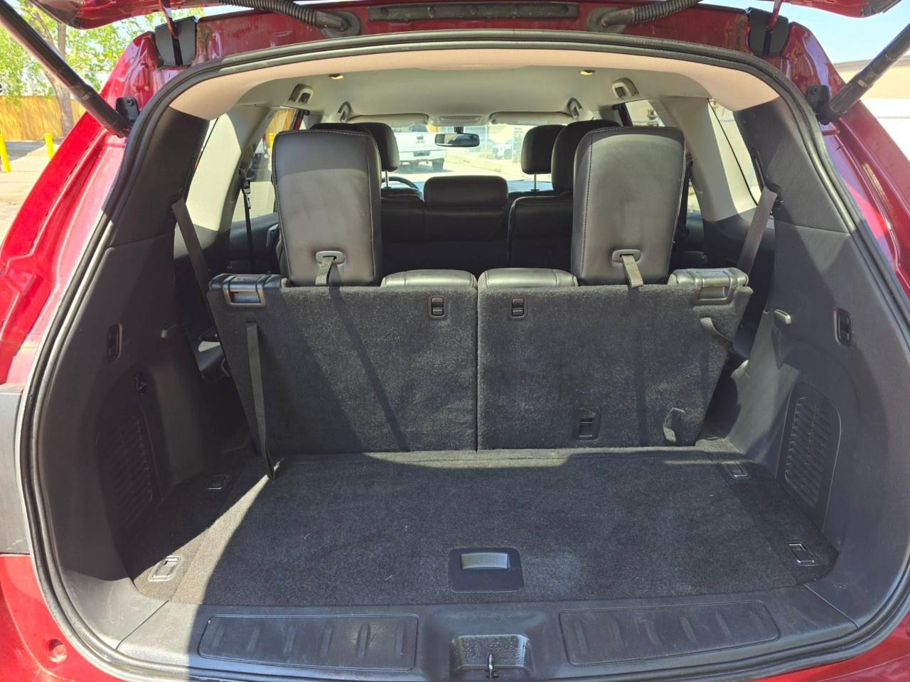2017 Nissan Pathfinder 4WD 4DR SL Photo