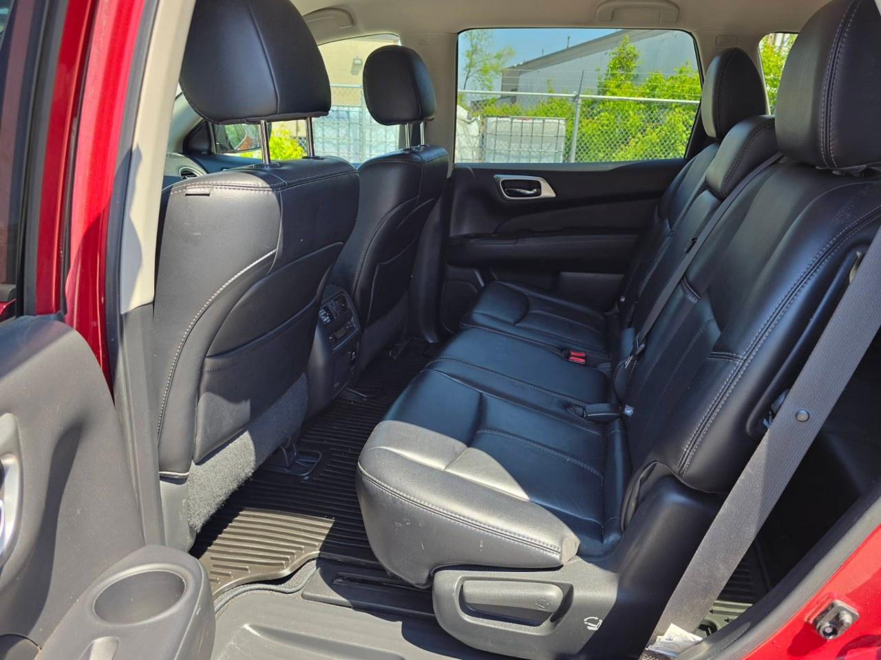 2017 Nissan Pathfinder 4WD 4DR SL Photo