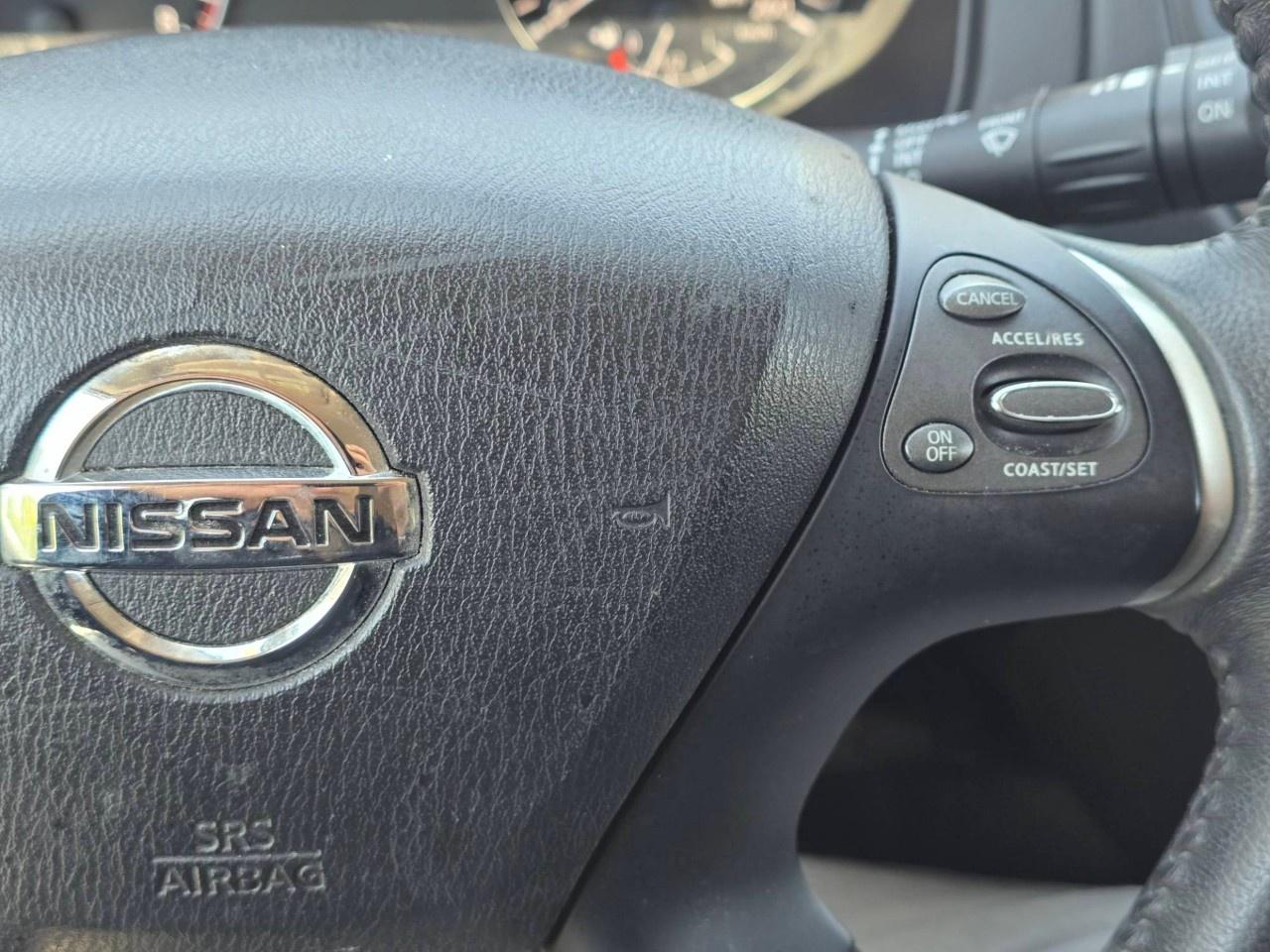 2017 Nissan Pathfinder 4WD 4DR SL Photo