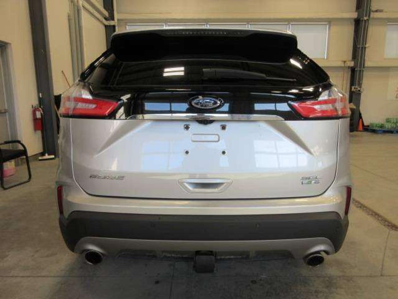2019 Ford Edge SEL AWD, HTD. SEATS, A/C, APPLE/ANDROID, JUST 64K! Photo
