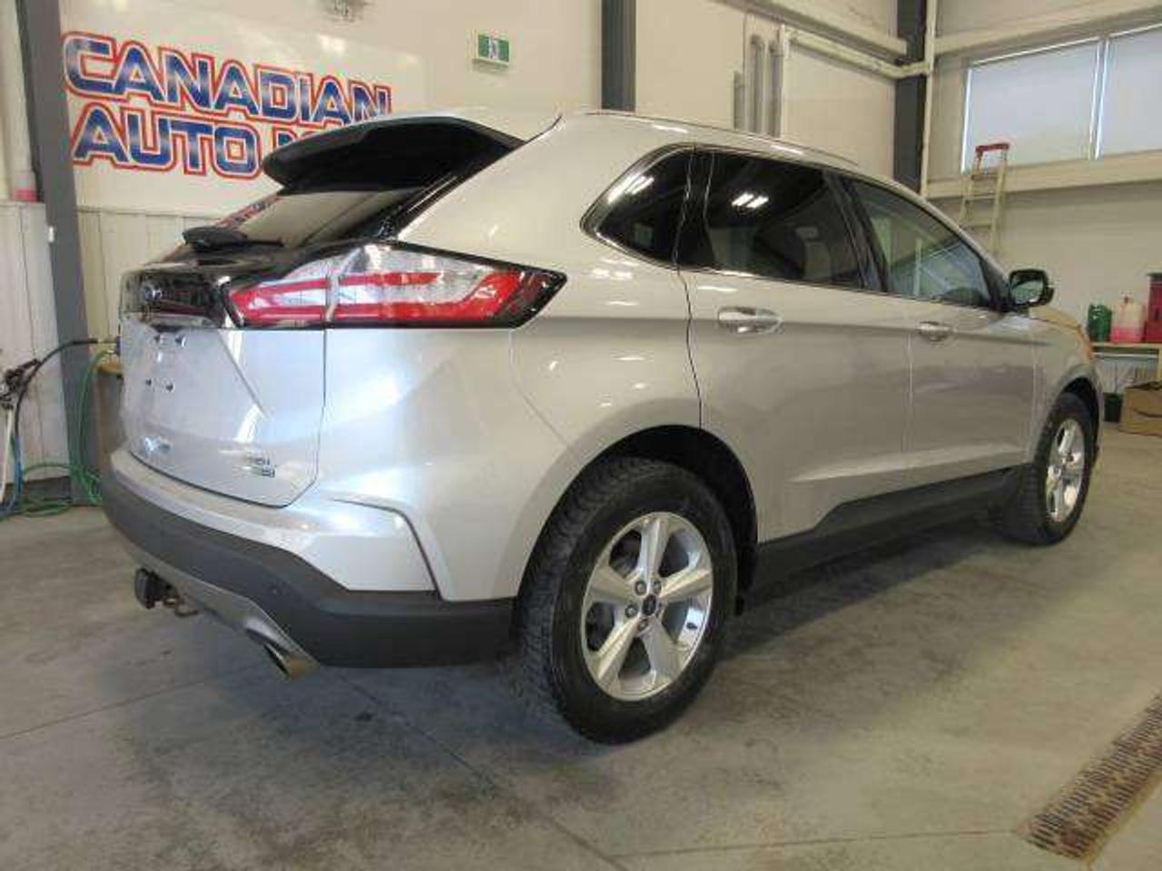 2019 Ford Edge SEL AWD, HTD. SEATS, A/C, APPLE/ANDROID, JUST 64K! Photo