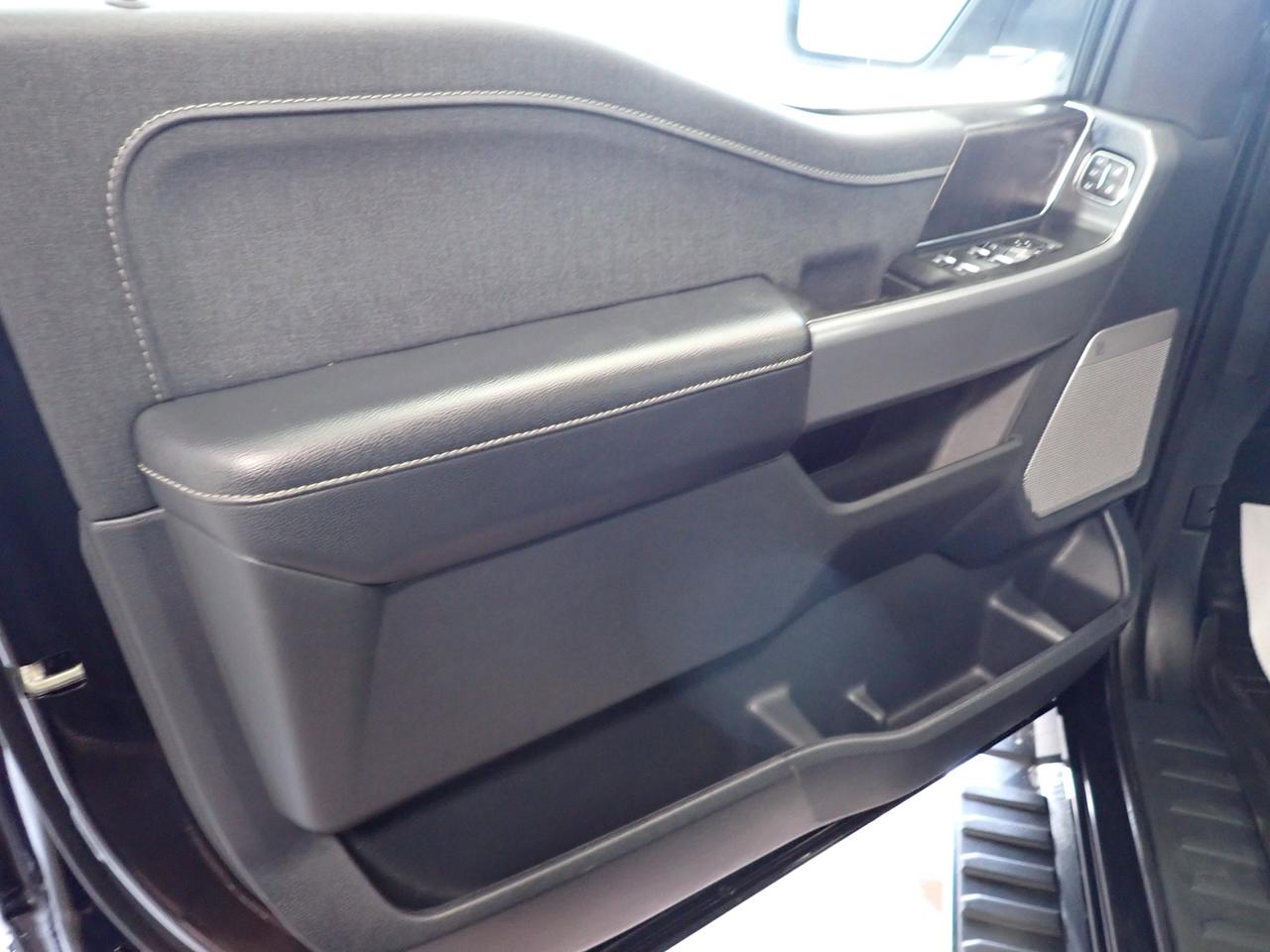 2022 Ford F-150 LARIAT SUPERCREW 5.5 BOX LEATHER NAVI SUNROOF 4WD Photo