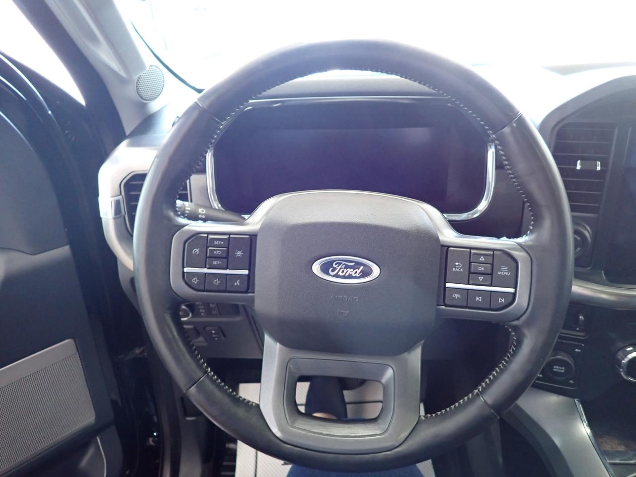 2022 Ford F-150 LARIAT SUPERCREW 5.5 BOX LEATHER NAVI SUNROOF 4WD Photo