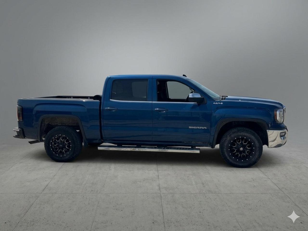 2016 GMC Sierra 1500 4WD Crew Cab Short Box SLE Photo