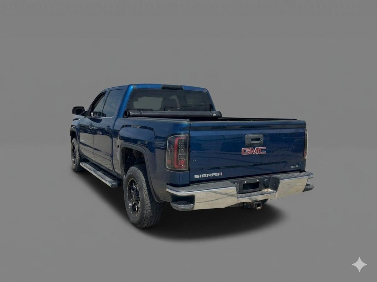 2016 GMC Sierra 1500 4WD Crew Cab Short Box SLE Photo