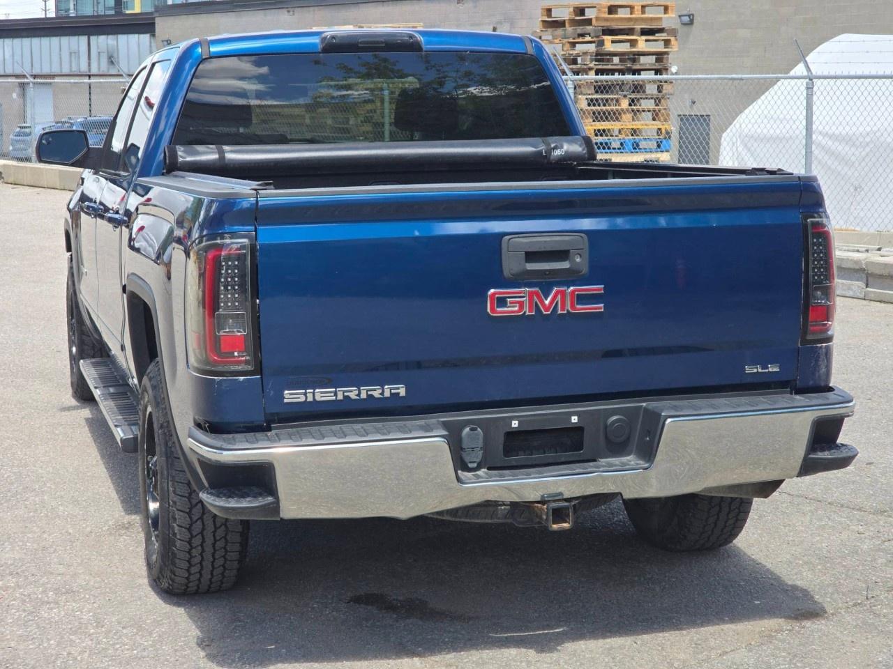 2016 GMC Sierra 1500 4WD Crew Cab Short Box SLE Photo