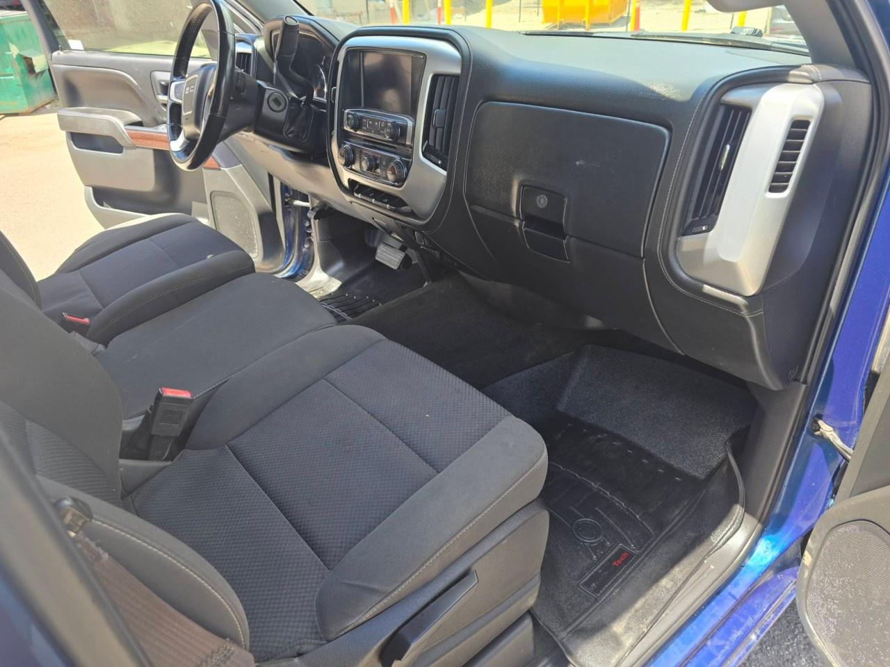 2016 GMC Sierra 1500 4WD Crew Cab Short Box SLE Photo