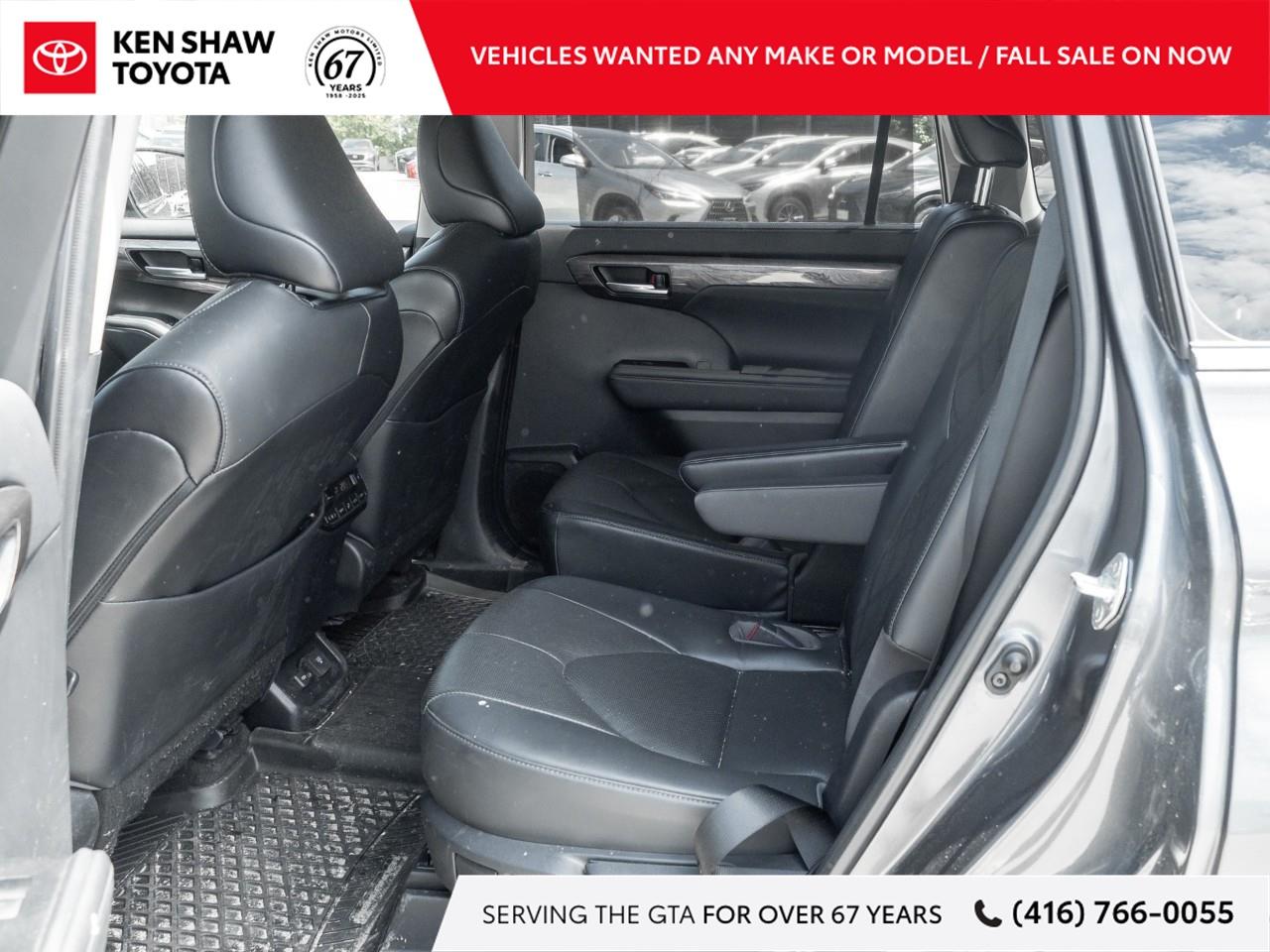 2023 Toyota Highlander LE 4dr All-wheel Drive Photo