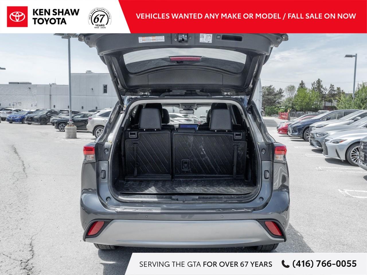 2023 Toyota Highlander LE 4dr All-wheel Drive Photo