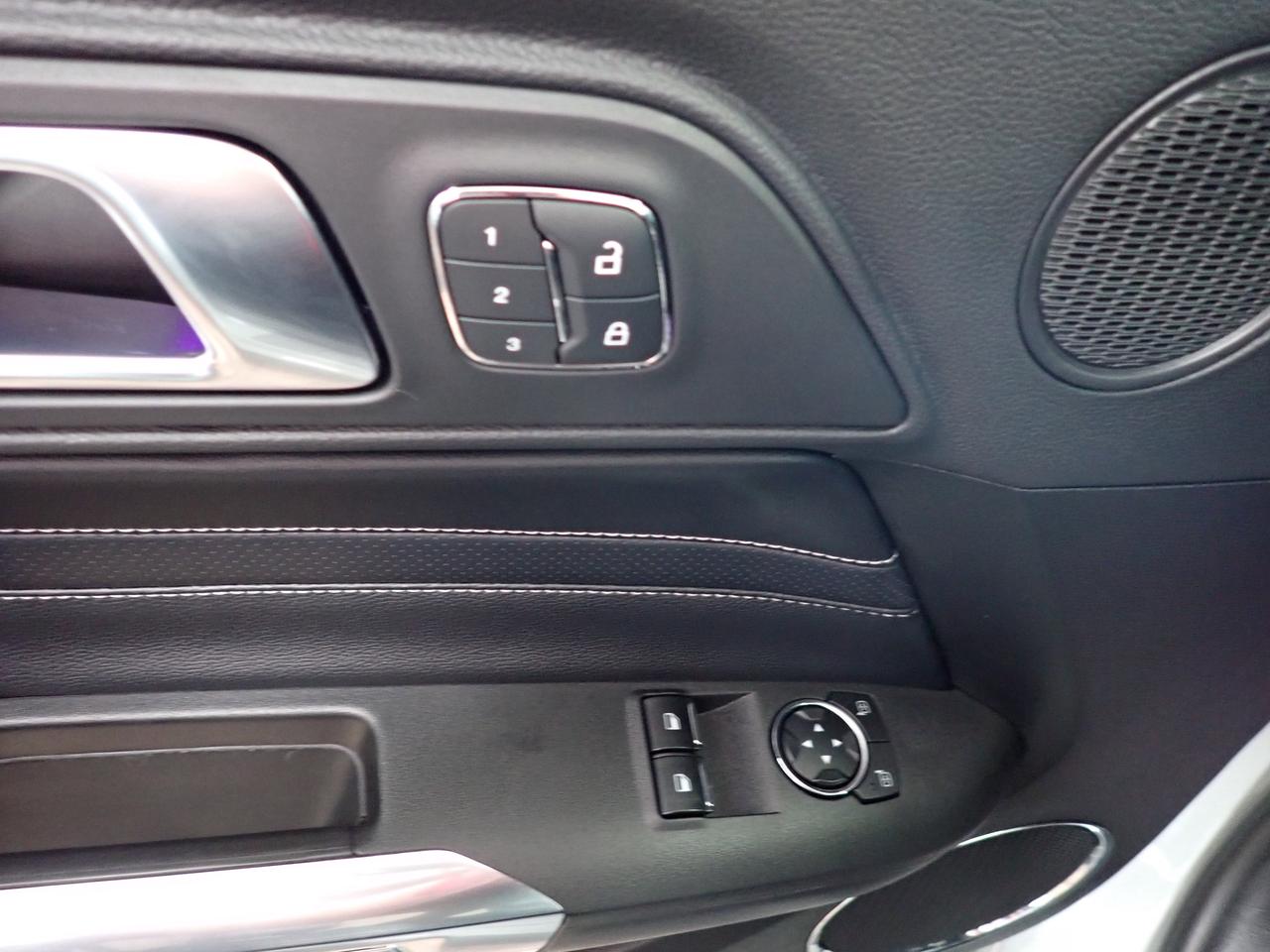 2021 Ford Mustang Mach 1 FASTBACK LEATHER NAVI HANDLING PKG ELITE PKG Photo