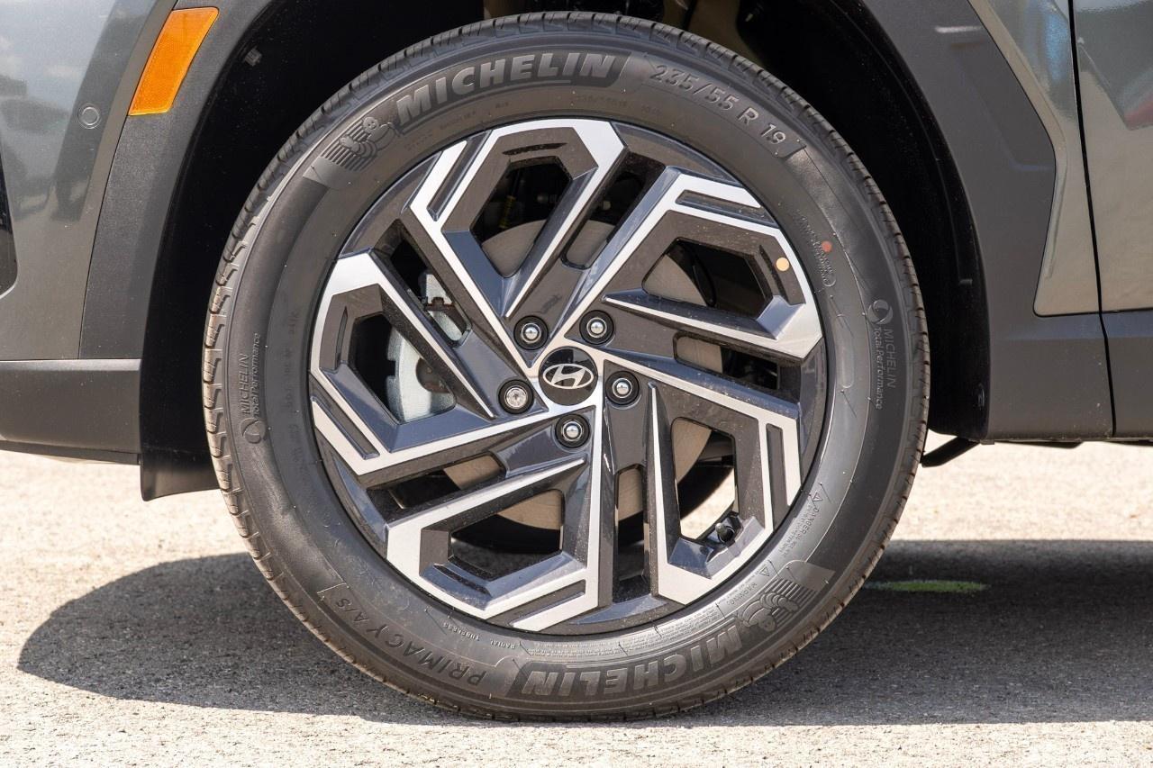 2026 Hyundai Tucson Hybrid Ultimate AWD Photo5