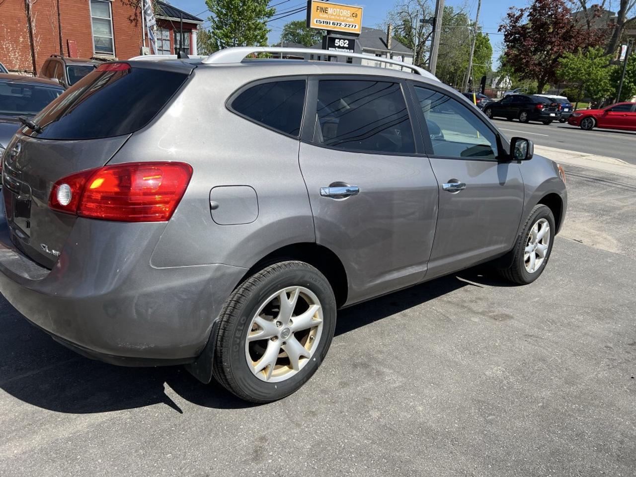 2010 Nissan Rogue S 4dr All-wheel Drive Photo