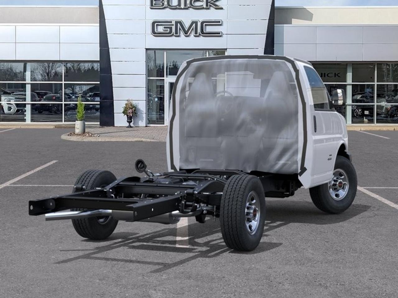 2026 GMC Savana Commercial Cutaway 3500 Van 139" Photo4