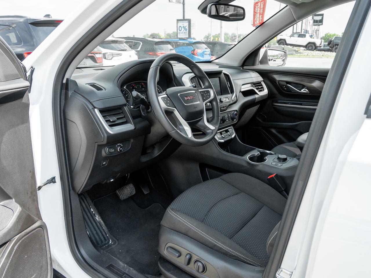 2024 GMC Terrain SLE 4dr Front-Wheel Drive Photo