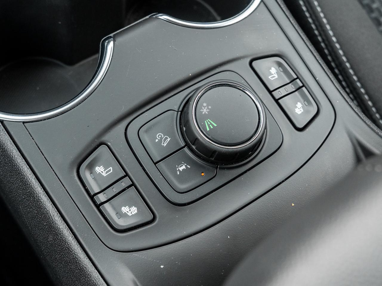 2024 GMC Terrain SLE 4dr Front-Wheel Drive Photo