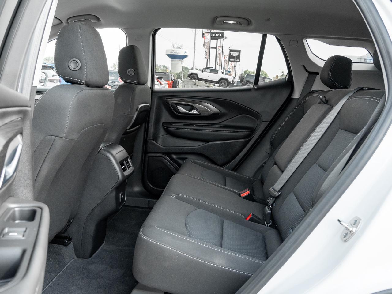 2024 GMC Terrain SLE 4dr Front-Wheel Drive Photo