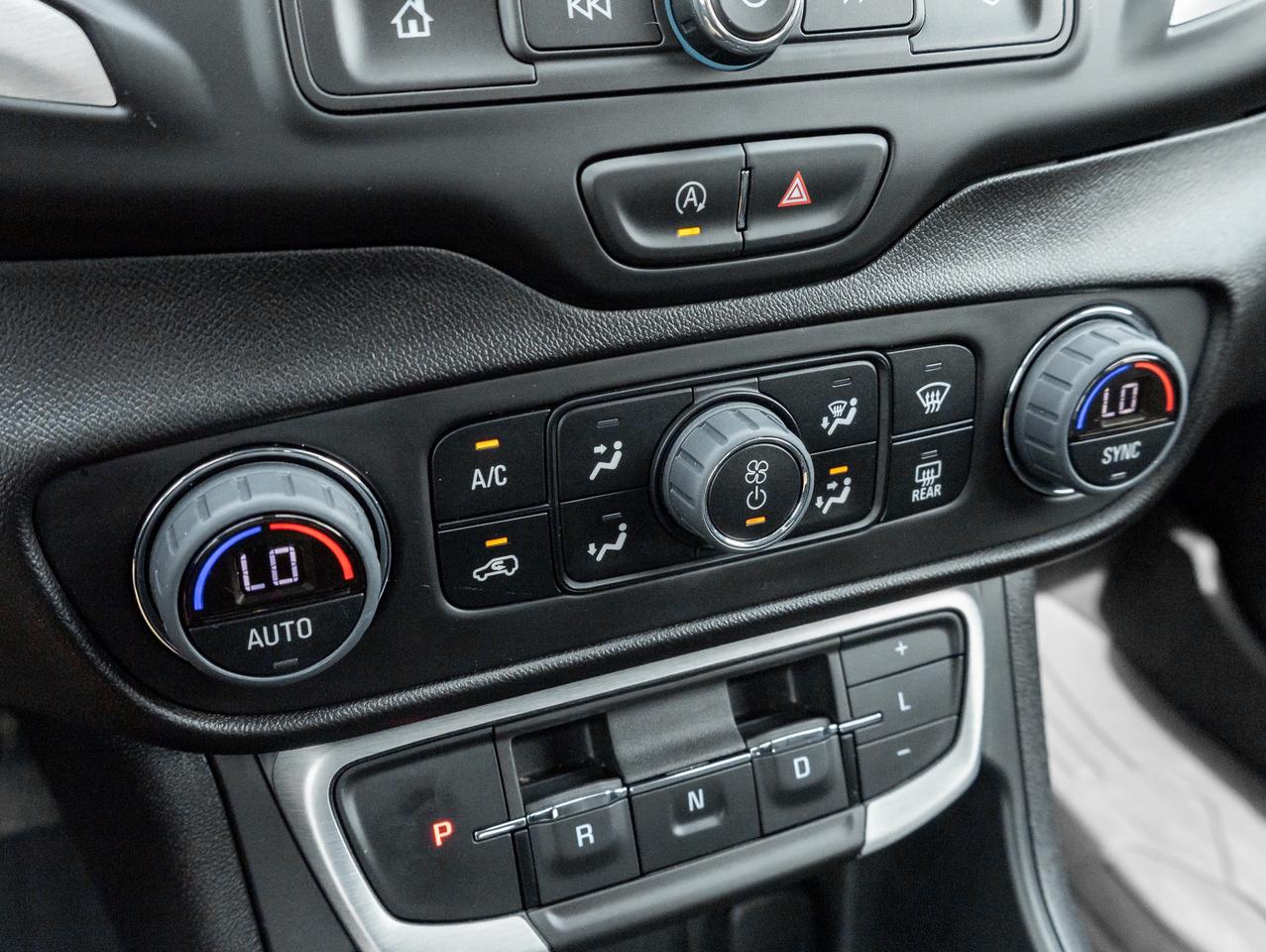 2024 GMC Terrain SLE 4dr All-Wheel Drive Photo